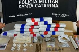 Mulher é presa por tráfico de drogas em Passo de Torres