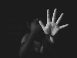 “Minha filha é uma heroína”, diz pai de menina de 11 anos em caso de abuso investigado em Içara