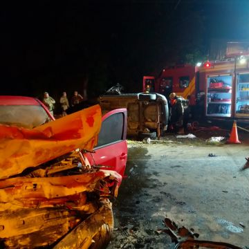 Acidente com múltiplas vítimas deixa dois mortos e quatro feridos em Criciúma