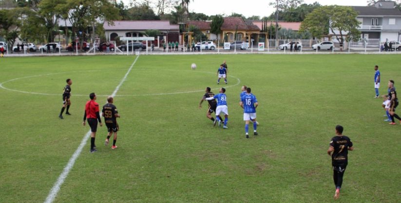 Primeira rodada do Campeonato Municipal de Futebol terá cinco jogos neste final de semana, em Criciúma