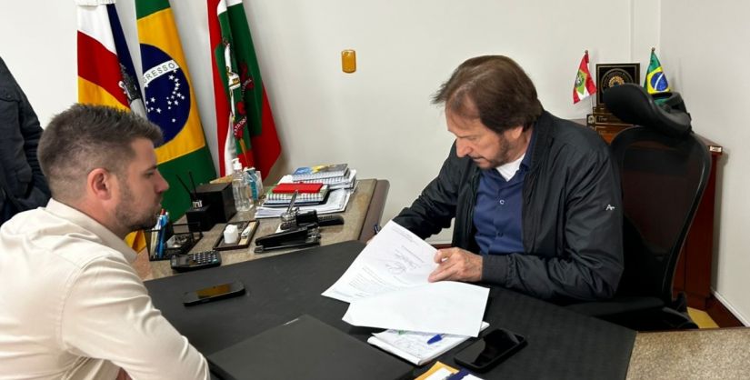 Ordem de serviço garante mais pavimentação na Coloninha.