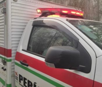 Motorista morre após perder controle do carro e colidir em trevo de acesso às praias em Araranguá