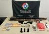 Armas, drogas e dinheiro são apreendidos em operação da PM no bairro Operária, em Araranguá