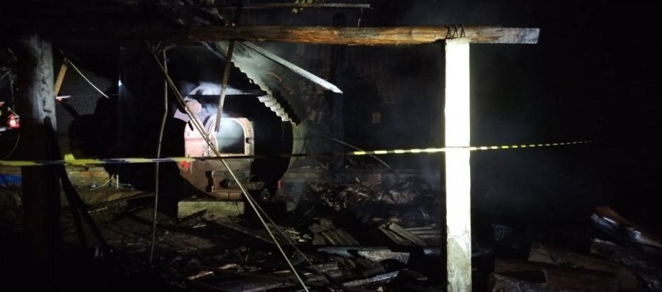 Incêndio atinge aviário em Timbé do Sul durante a madrug...