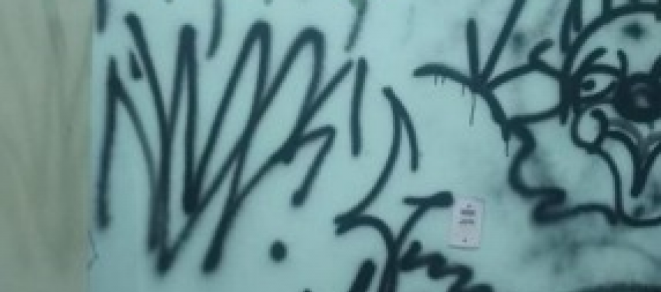 Homem é conduzido à delegacia após vandalismo, ameaças ...