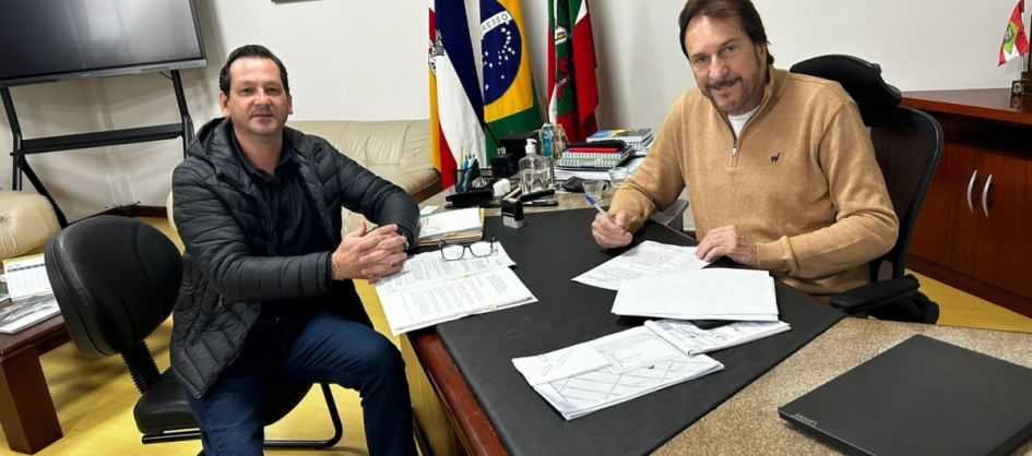 Regularização fundiária beneficia 1.260 famílias em Ara...