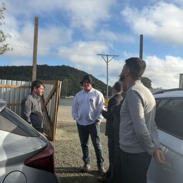 Prefeito acompanha andamento da obra da 4ª Ponte