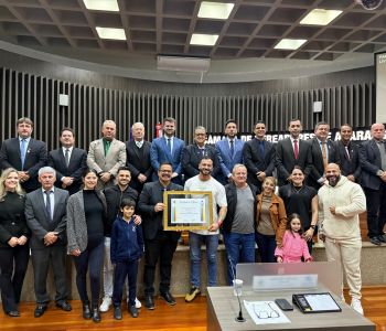 Moção de Aplausos celebra títulos e projeção internacional do atleta Lucas Campos