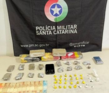 Ação da PM termina com dois presos e mais de 2,6 kg de maconha apreendidos no Caverazinho