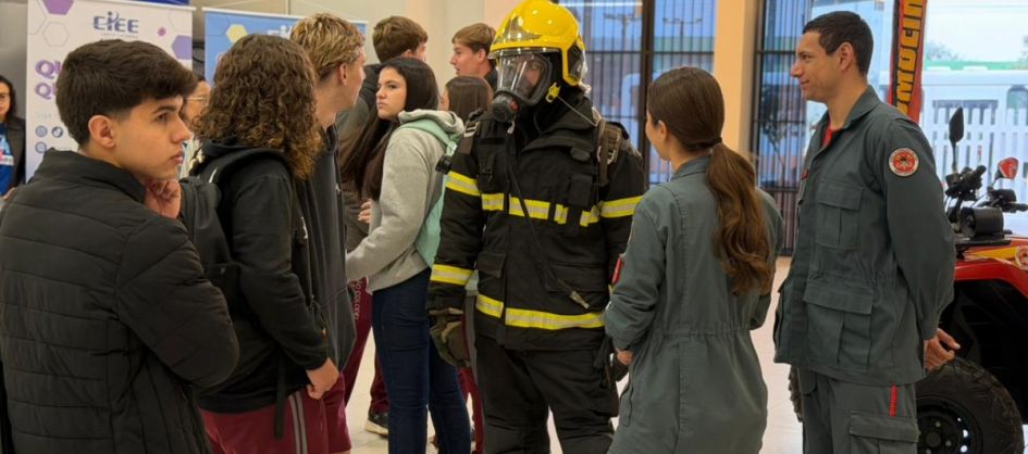 ACIVA promove feira de profissões e incentiva escolhas para o futuro