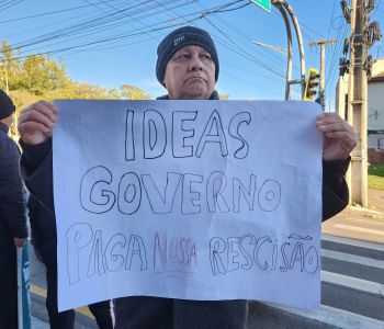 Trabalhadores do Hospital Materno Infantil protestam por pagamento de rescisões e piso da Enfermagem