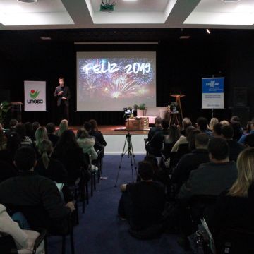 Palestra lotada de Arthur Igreja marca lançamento do FAN 2019