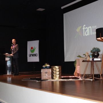 Palestra lotada de Arthur Igreja marca lançamento do FAN 2019