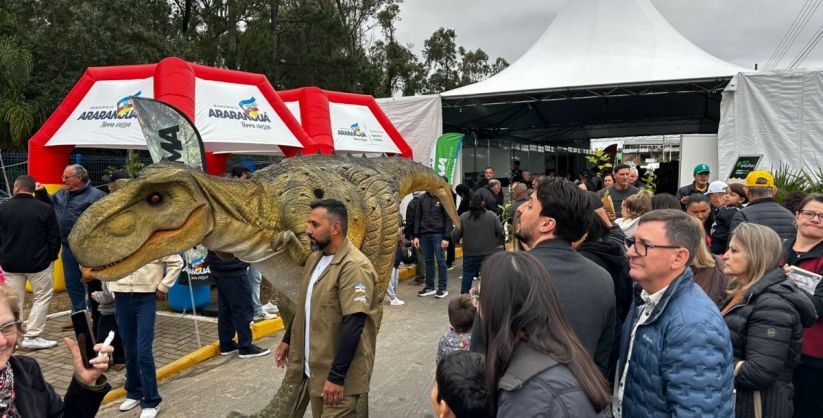 Belinzoni Dino Parque é inaugurado e passa a ser nova atração turística de Araranguá