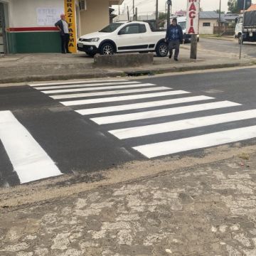 Faixas de pedestres recebem revitalização
