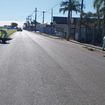 Projeto Recomeçar avança com limpeza urbana