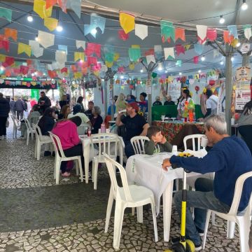 Quarta edição do Arraiá Solidário reúne entidades beneficentes na Praça Nereu Ramos