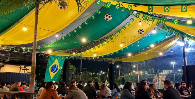 Layback transforma domingo de Copa em encontro com futebol e show gratuito em Criciúma