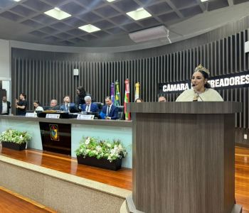 Representantes do turismo de Balneário Arroio do Silva divulgam a 33ª Festa do Peixe durante sessão da Câmara