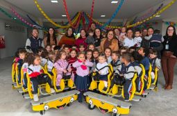 Centros de Educação Infantil de Araranguá recebem 30 novos carrinhos de passeio