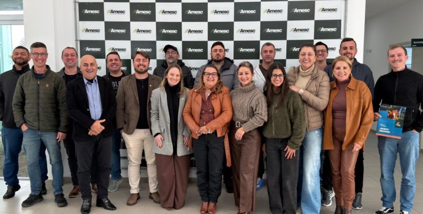 Colegiado de Turismo debate integração regional na sede da AMESC, em Araranguá