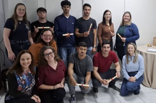 EJA de Turvo celebra a formatura de estudantes