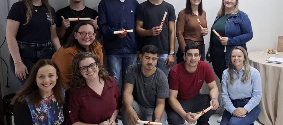 EJA de Turvo celebra a formatura de estudantes