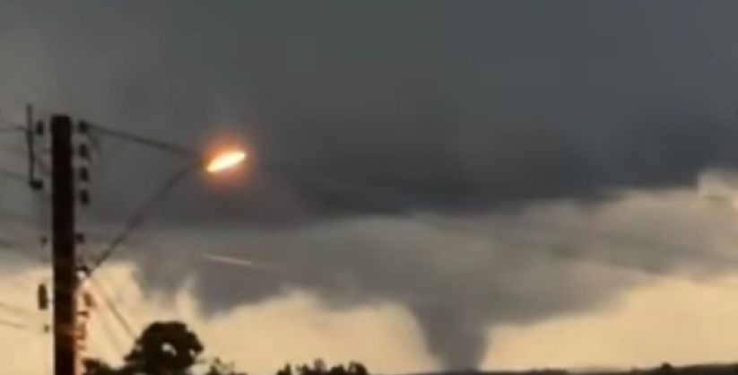 Tornado atinge três cidades e deixa feridos no interior gaúcho