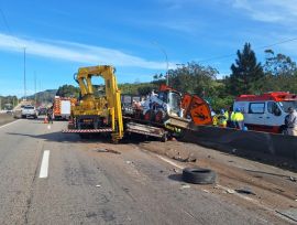 Dois acidentes deixam quatro pessoas feridas na BR-101, em Sombrio