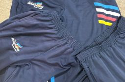 Secretaria de Educação de Araranguá repudia descarte de uniformes escolares