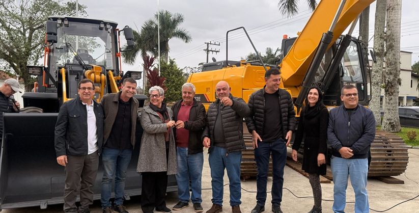 Jacinto Machado reforça estrutura de Obras e Agricultura com novos maquinários
