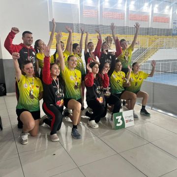 Sombrio se destaca na Regional da Olesc e handebol feminino garante vaga para etapa estadual