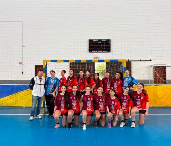 Handebol feminino de Araranguá vence na estreia da LAVM nas categorias Sub-15 e Sub-18