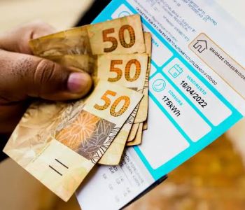 Celesc terá reajuste médio de 10,82% nas tarifas de energia a partir deste sábado em SC