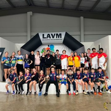 1ª etapa do Festival LAVM/AMESC de Badminton reúne jovens atletas