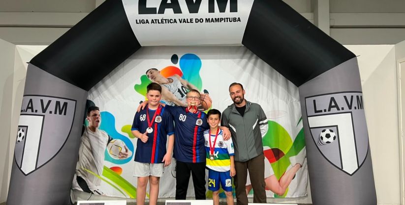 1ª etapa do Festival LAVM/AMESC de Badminton reúne jovens atletas