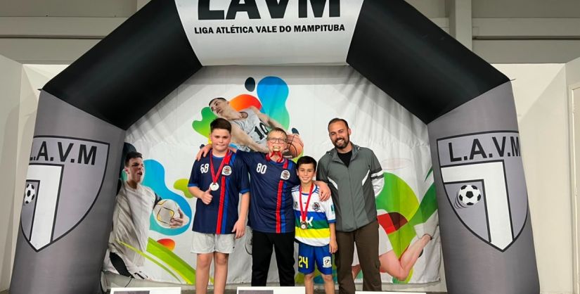 1ª etapa do Festival LAVM/AMESC de Badminton reúne jovens atletas