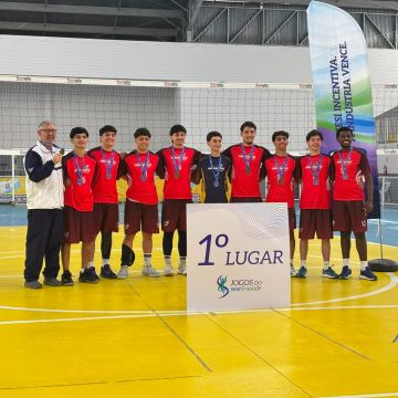 Araranguá avança no futebol e sobe ao pódio no vôlei