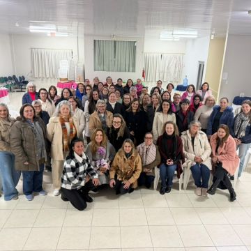 Encontro reúne lideranças dos grupos de mulheres de Meleiro