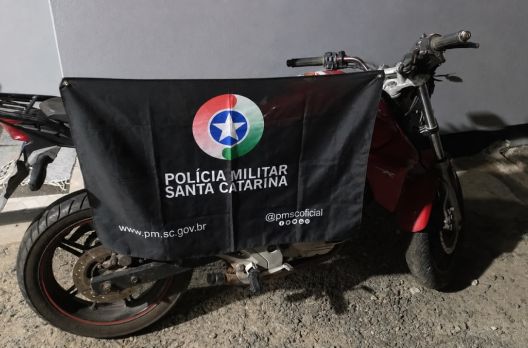Araranguá: motocicleta furtada é recuperada  no Residencial Flor do Campo
