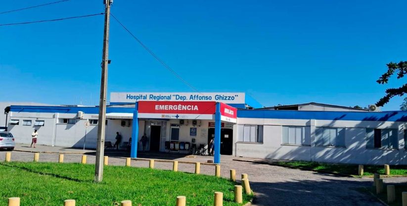 Recém-operada, mulher de 21 anos é agredida após negar dinheiro a andarilho e vai parar na UTI em Araranguá