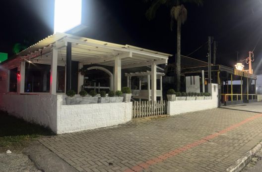 Princípio de incêndio é controlado em restaurante de Araranguá