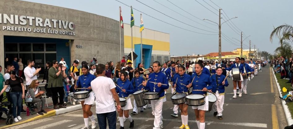 Desfile Cívico será realizado na segunda-feira a tarde em...