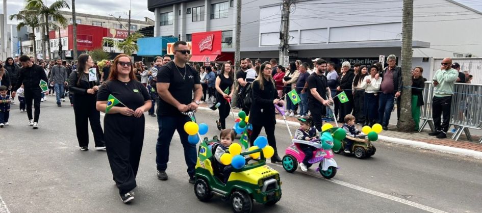Desfile de 7 de Setembro reúne 101 instituições em Arara...