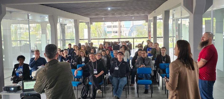Ideathon movimenta inovação e economia criativa em Araran...