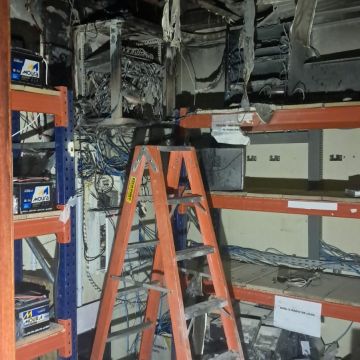 Incêndio atinge sala de TI de supermercado no Centro de Balneário Arroio do Silva