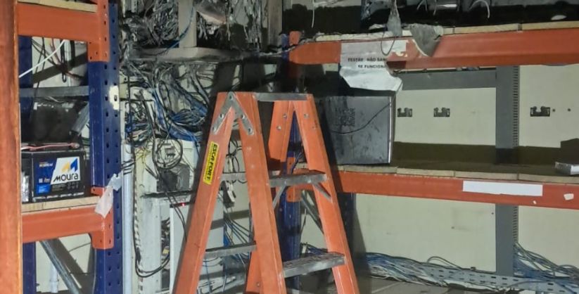Incêndio atinge sala de TI de supermercado no Centro de Balneário Arroio do Silva