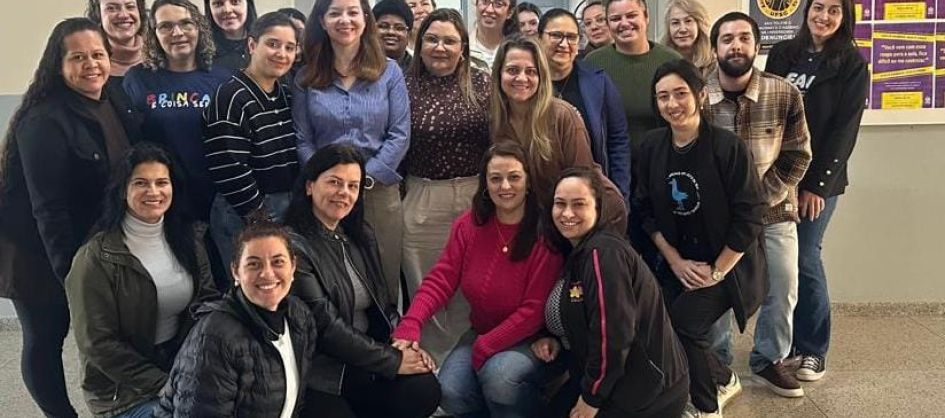 Formação em Araranguá aborda inclusão de crianças auti...