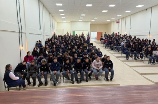 Vacinação é tema de ação com adolescentes em Araranguá