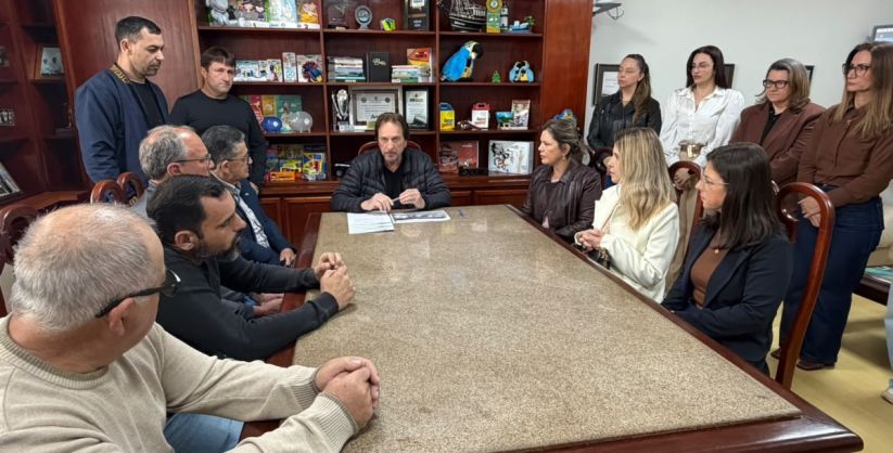 Programa Casa Catarina: Araranguá assina ordem de serviço para 43 moradias